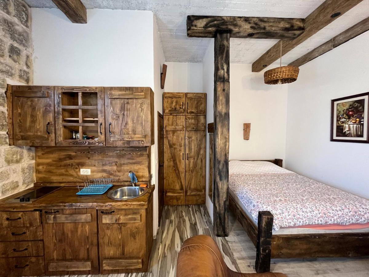 Bed & Wine Djonovic Вірпазар