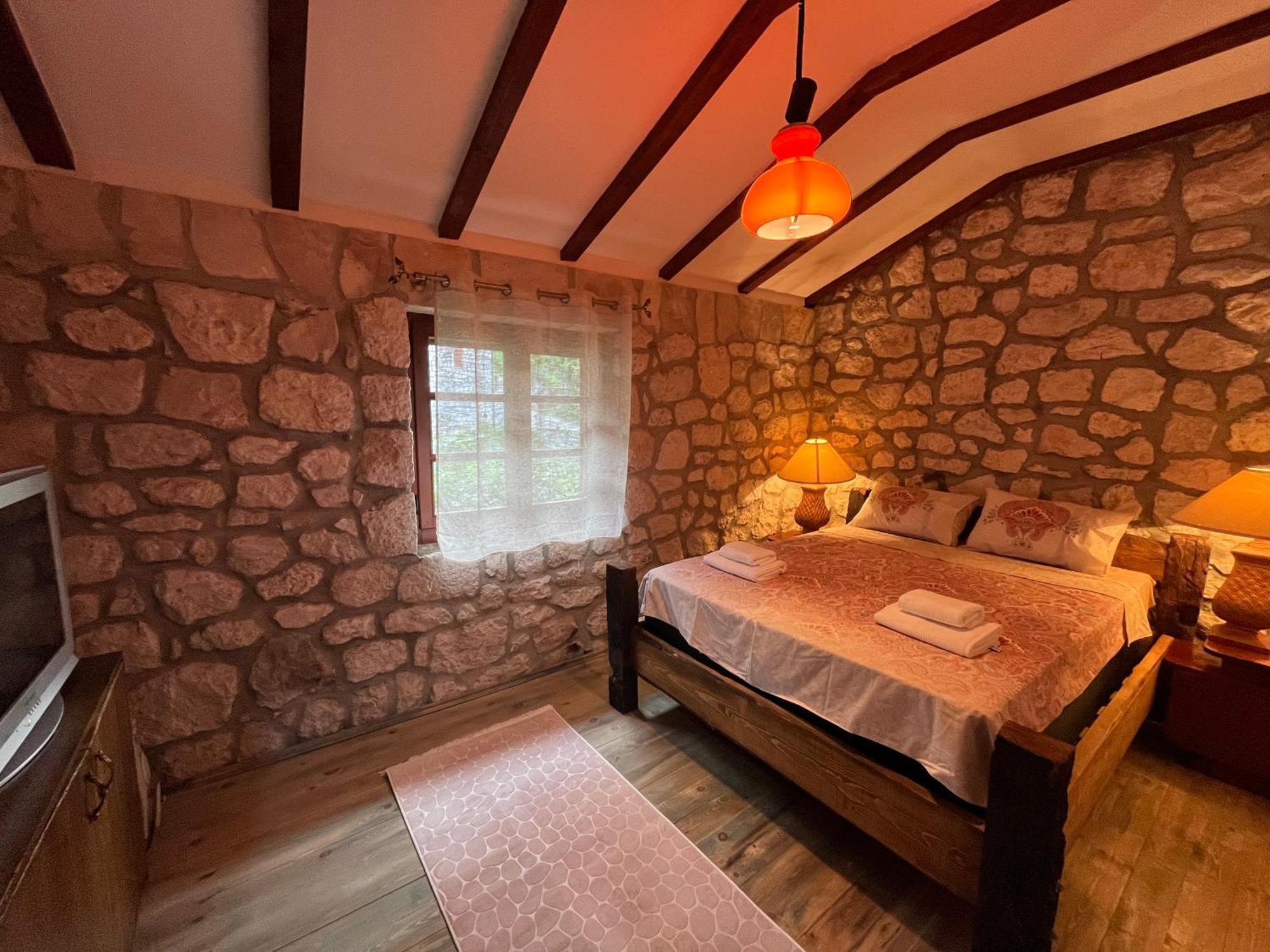 Bed & Wine Djonovic Apartment